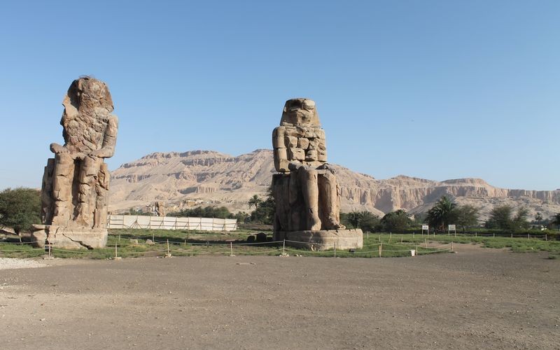 Egypte 6/14 : Colosses de Mennon
